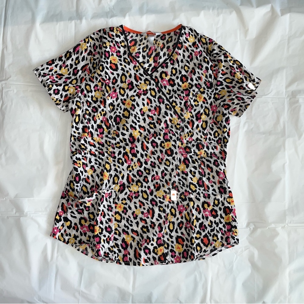 Woman’s Scrub Top S